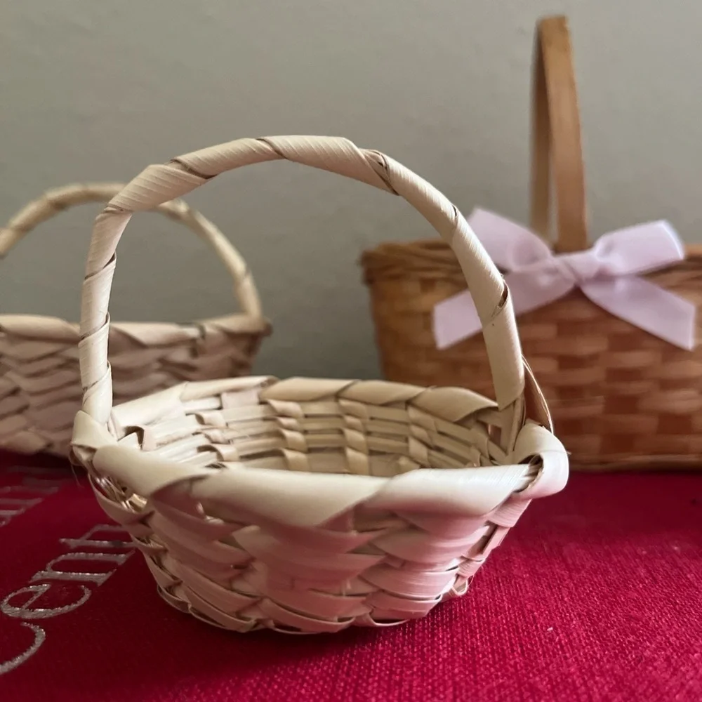 Four Sweet Little Baskets! Perfect to hang on pegs! Sizes 3” and 4”